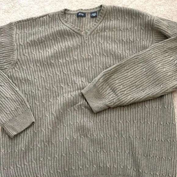 IZOD MUTED OLIVE GREEN V NECK CABLE KNIT SWEATER SIZE XXL - Picture 1 of 11